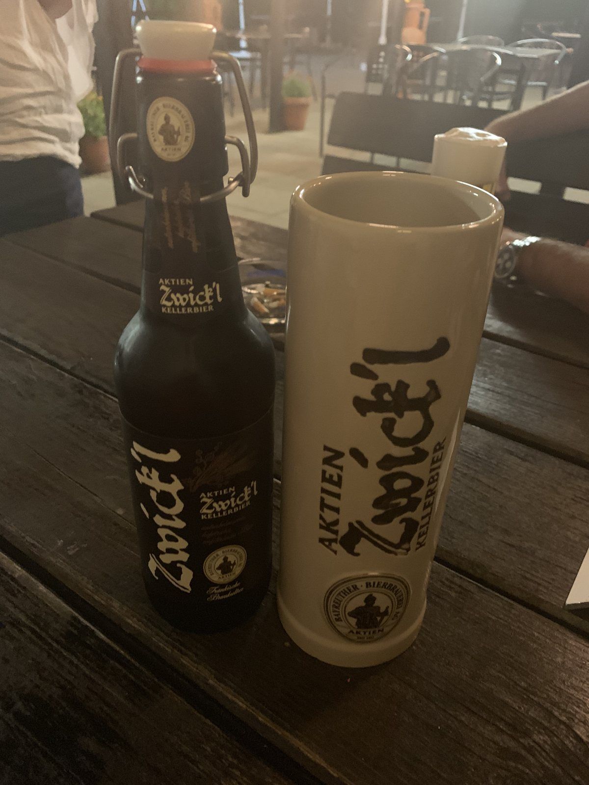 Aktien Zwick'l Kellerbier – Salzburg