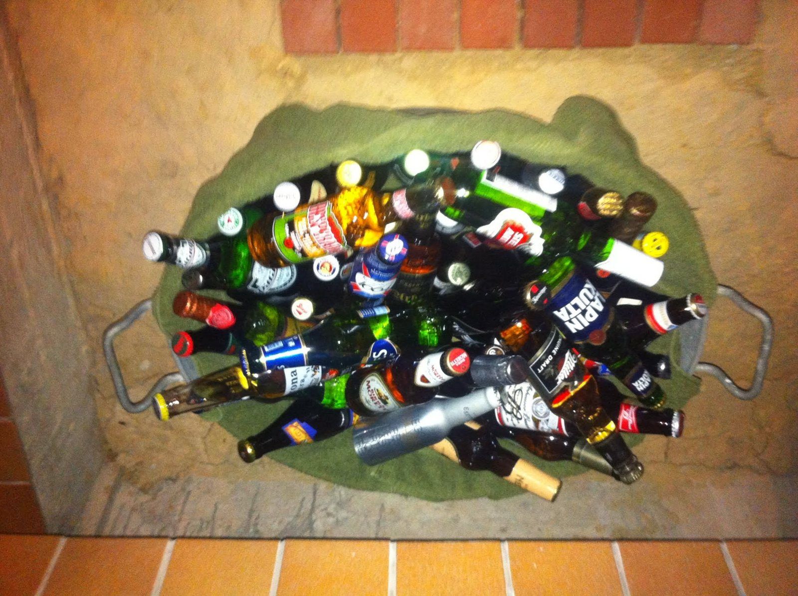 Leere Bierflaschen – Linz
