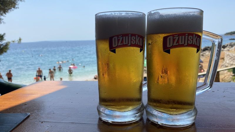 Ožujsko am Strand – Kampor